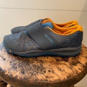 Merrell Unifly Select Grip Women's Granite Hook & Latch Athletic Shoes